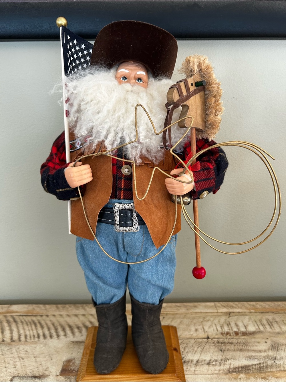 Vintage-Style Cowboy Santa Claus Figurine – Western Christmas Decor 18"